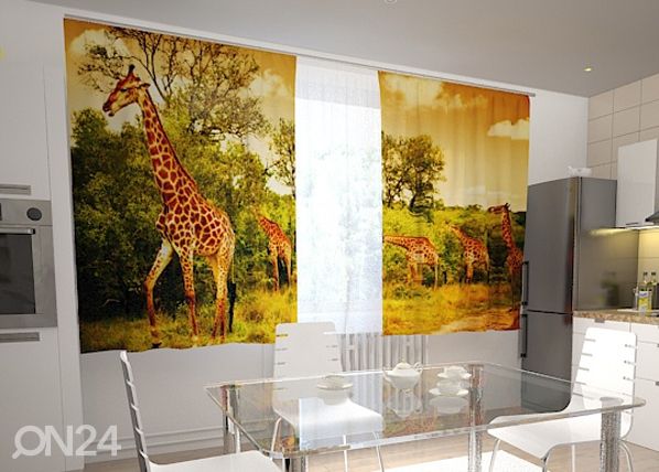 Pimendav kardin Giraffes in the kitchen 200x120 cm