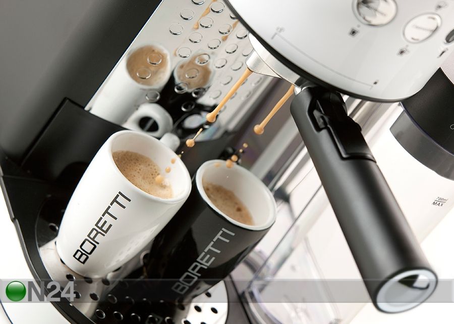 Espressomasin piimavahustajaga Boretti suurendatud