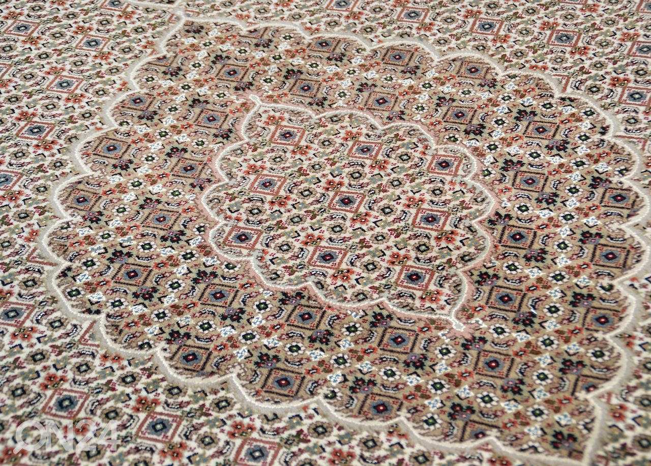 Vaip Sirsa Silk Tabriz Mahi 70x140 cm suurendatud