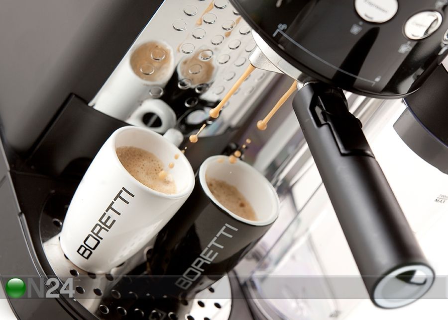 Espressomasin piimavahustajaga Boretti suurendatud