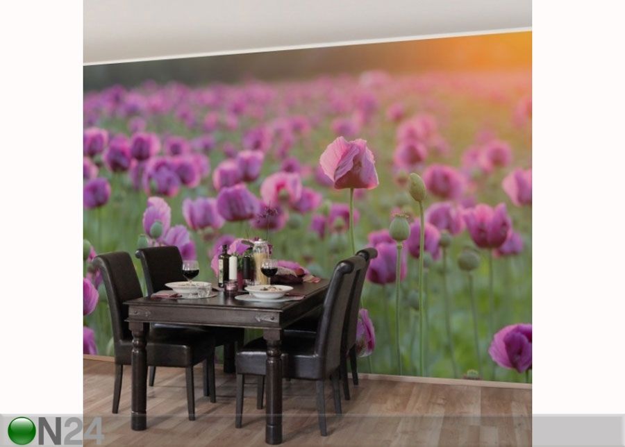 Fliis fototapeet Violet poppy flowers meadow in spring suurendatud