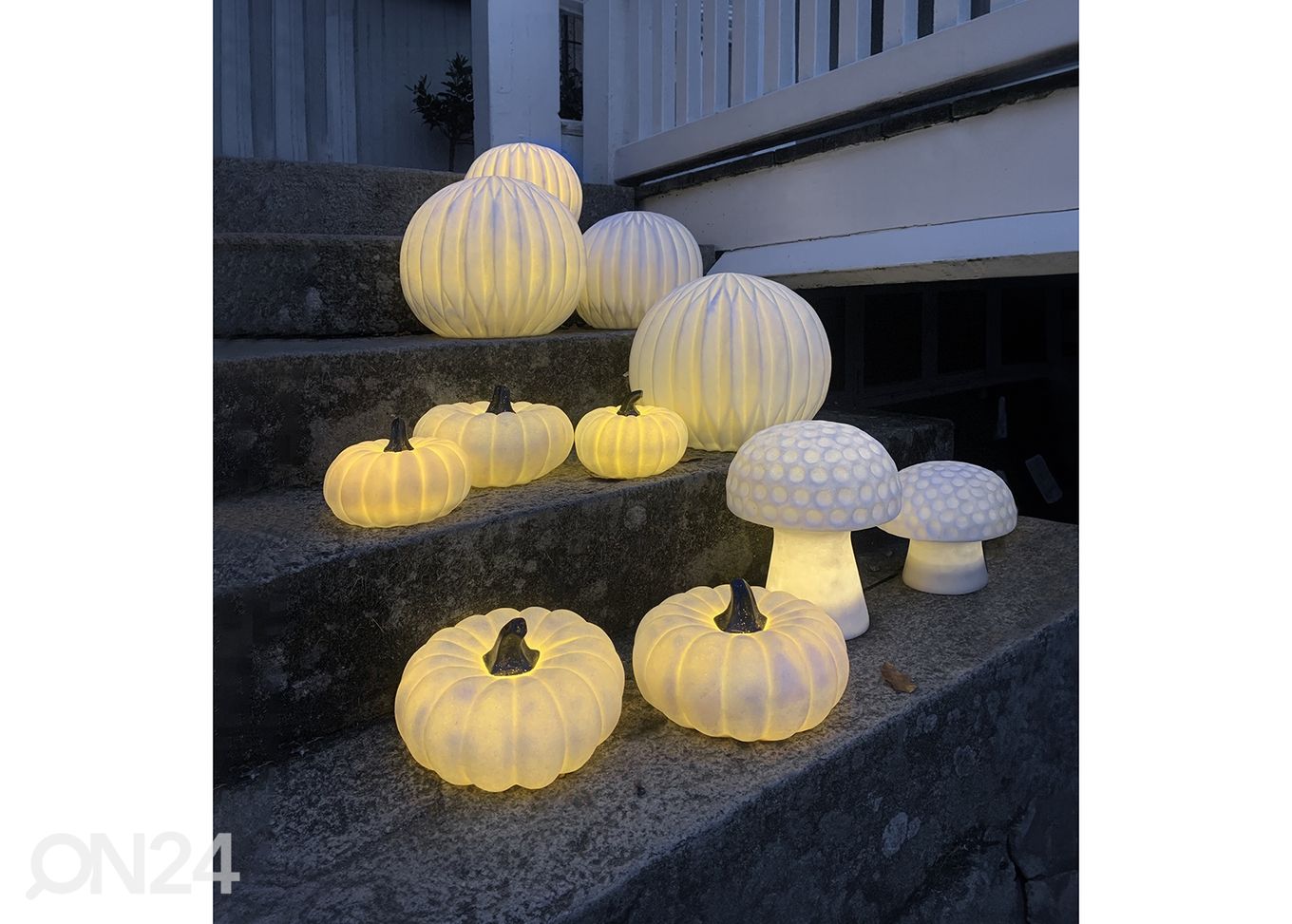 Õue dekoratiivvalgusti Sandy Pumpkin Ø15 cm, valge suurendatud