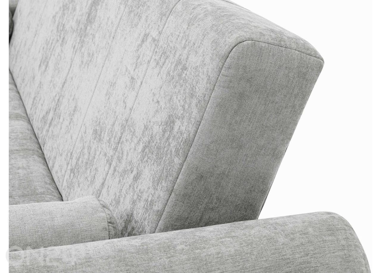 Diivanvoodi Zuri suurendatud