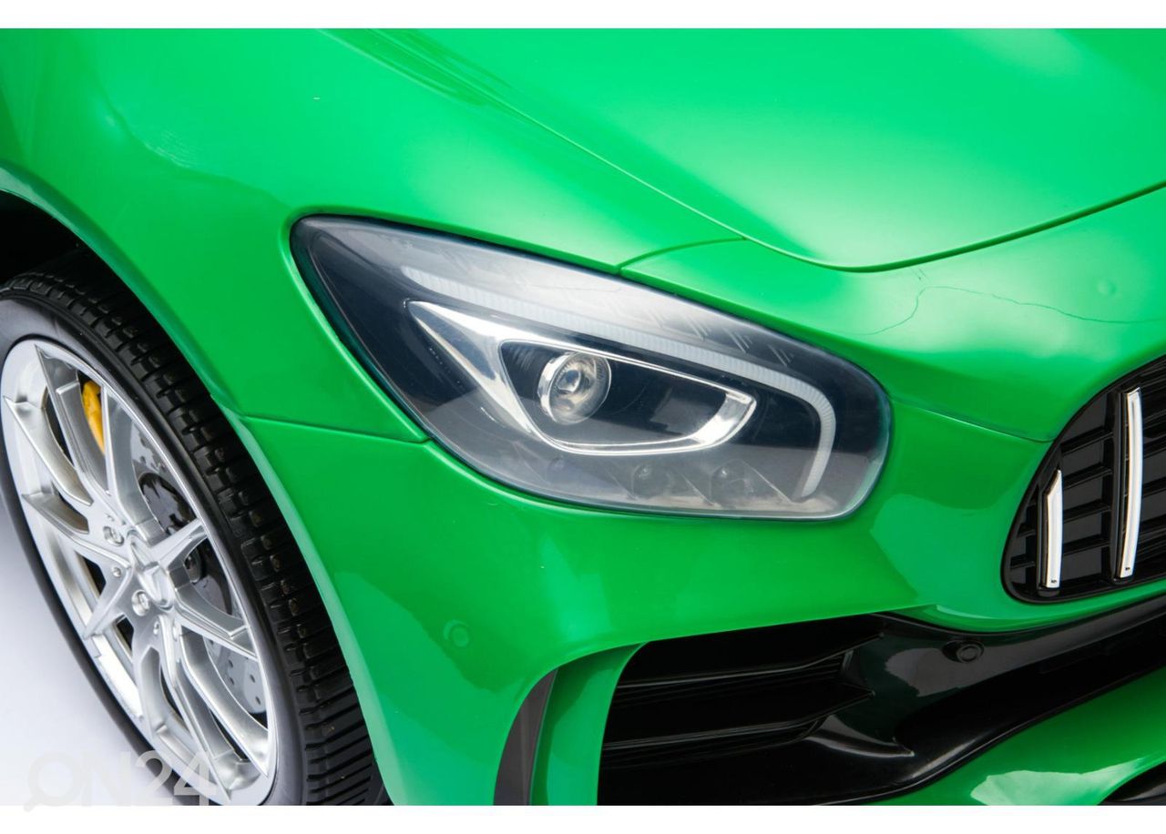 Elektriauto Mercedes-AMG GT-R suurendatud