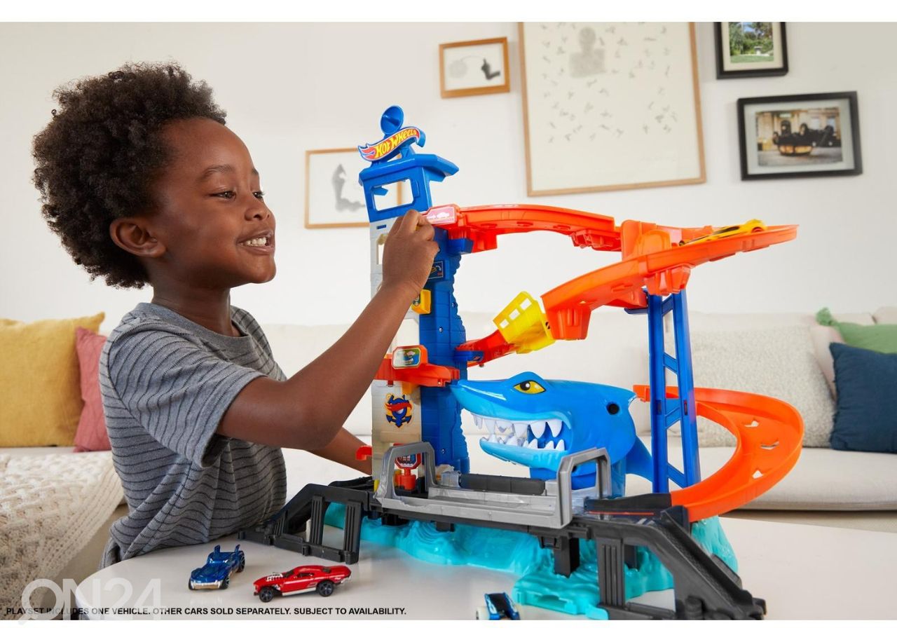 Hot Wheels® hai rünnaku rada suurendatud