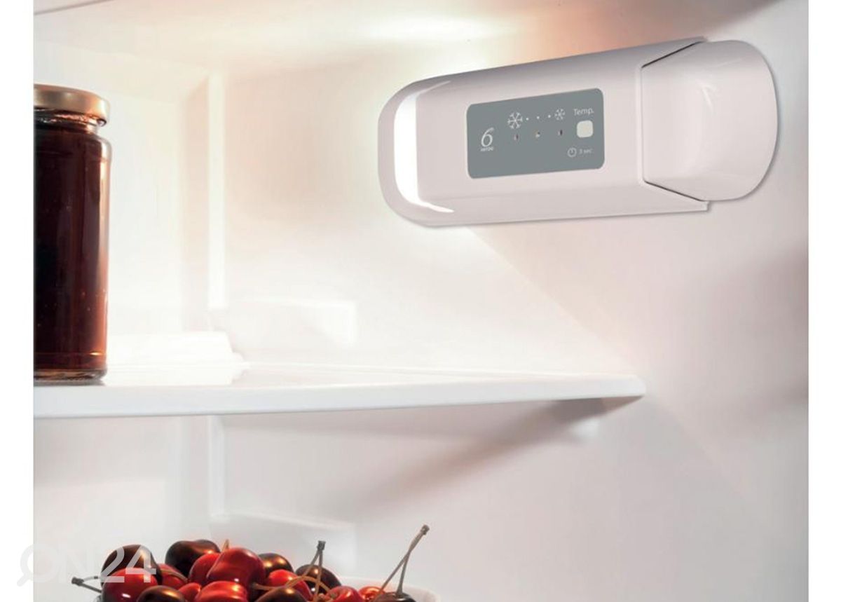 Integreeritav külmik Whirlpool WBUF011 suurendatud