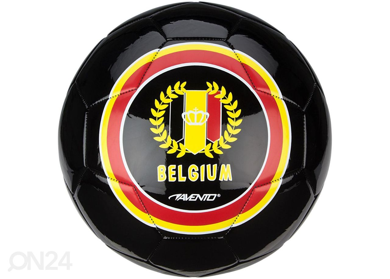 Jalgpall World Soccer Avento suurendatud
