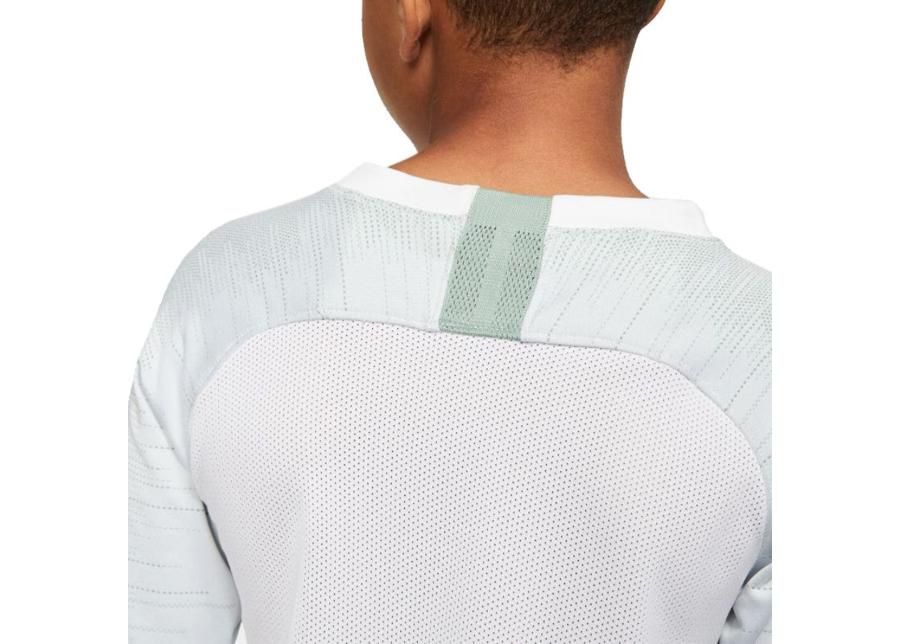 Jalgpallisärk lastele Nike Breathe Strike Top JR AT5885-100 suurendatud