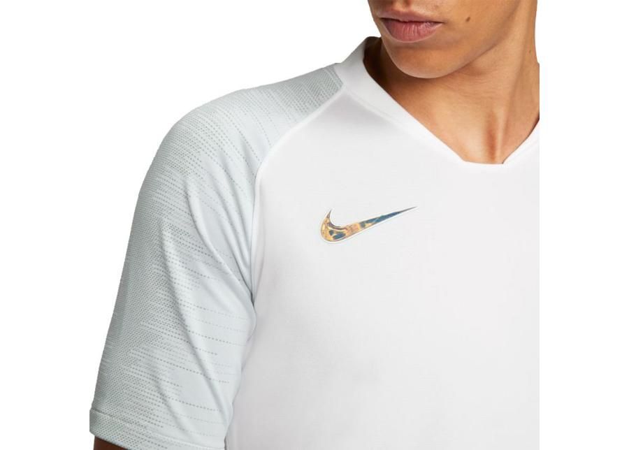 Jalgpallisärk meestele Nike Breathe Strike Top M AT5870-100 suurendatud