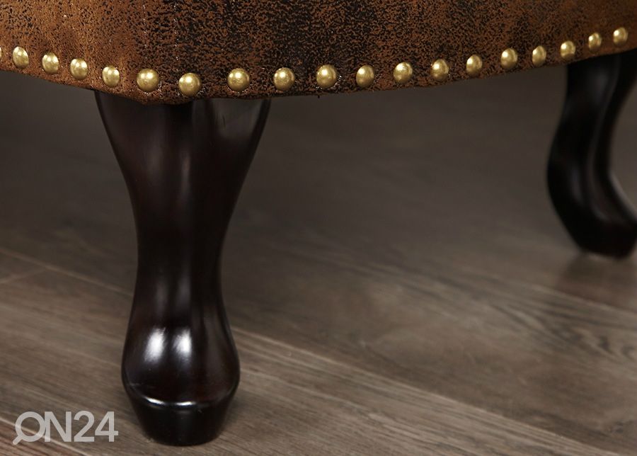 Kanapee Chesterfield suurendatud