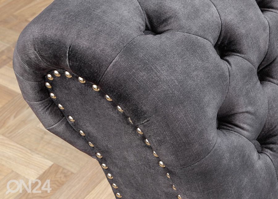 Kanapee Chesterfield suurendatud