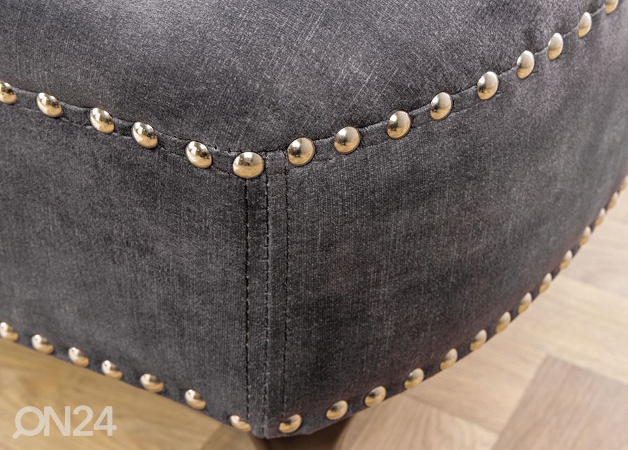 Kanapee Chesterfield suurendatud