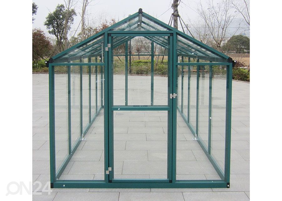Kasvuhoone klaasist 5,7 m² suurendatud