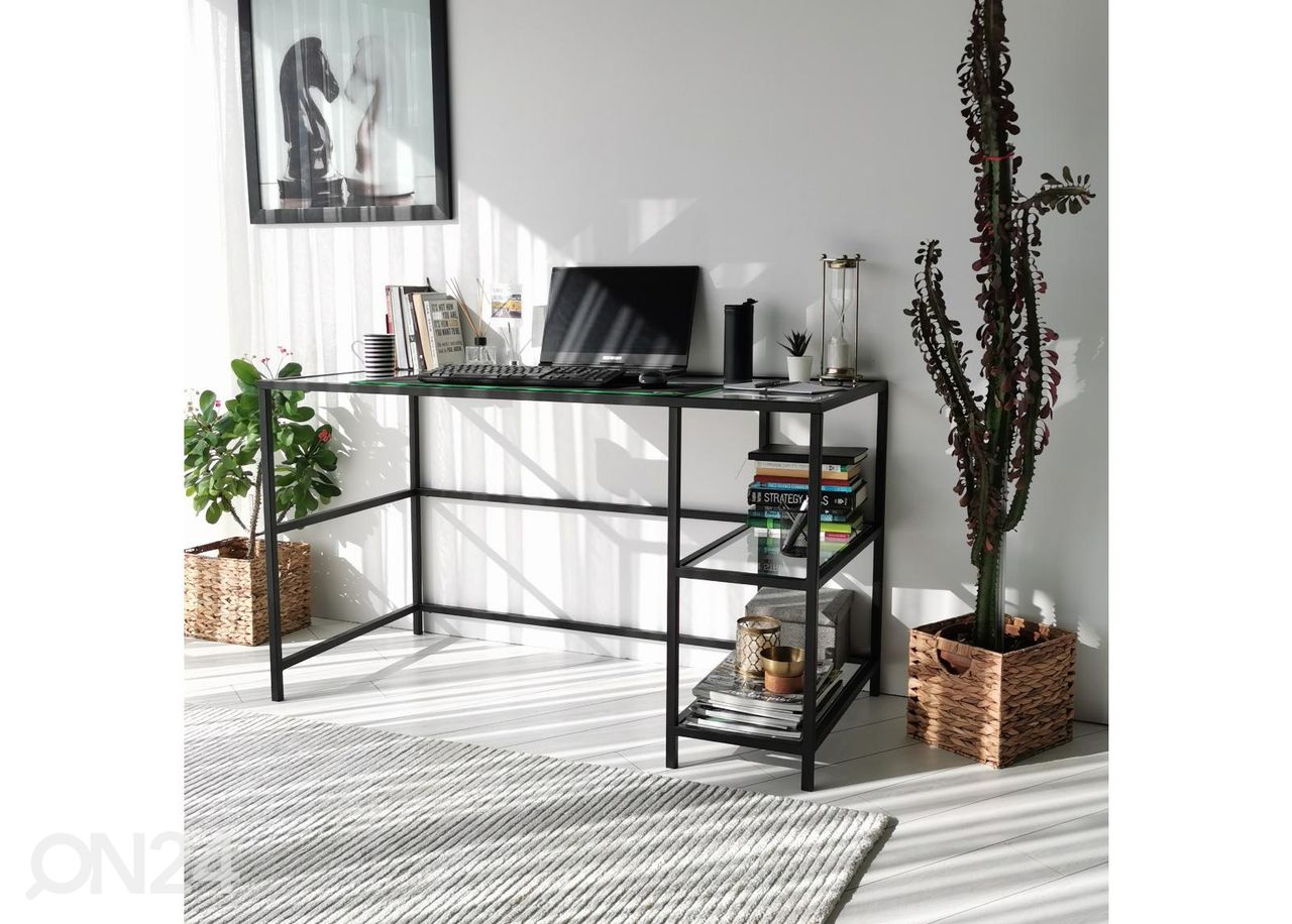 Kirjutuslaud suurendatud