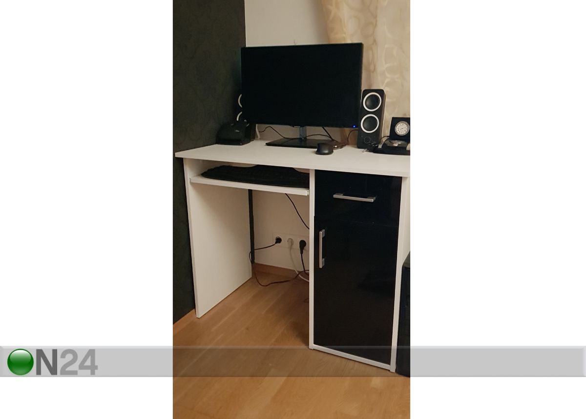 Kirjutuslaud Pin suurendatud