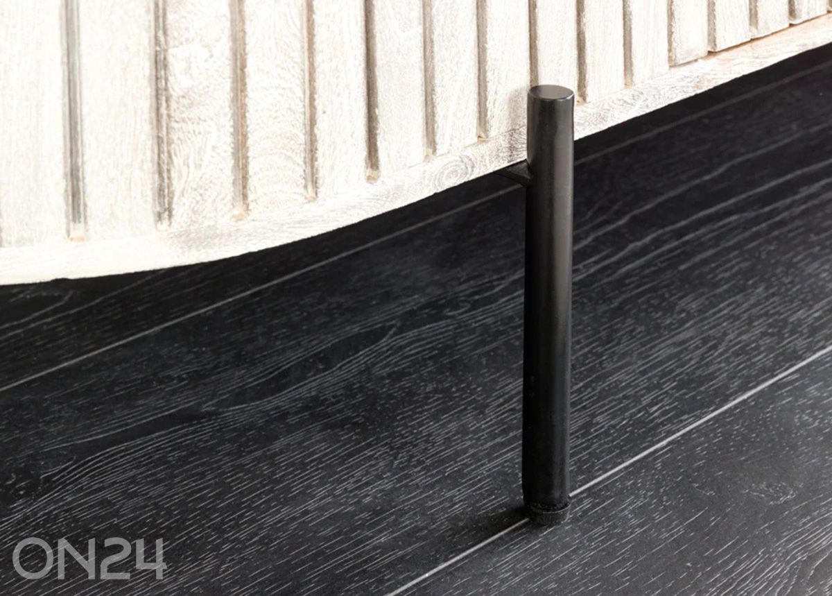 Kummut Adlon suurendatud