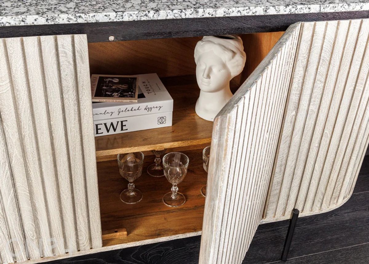 Kummut Adlon suurendatud