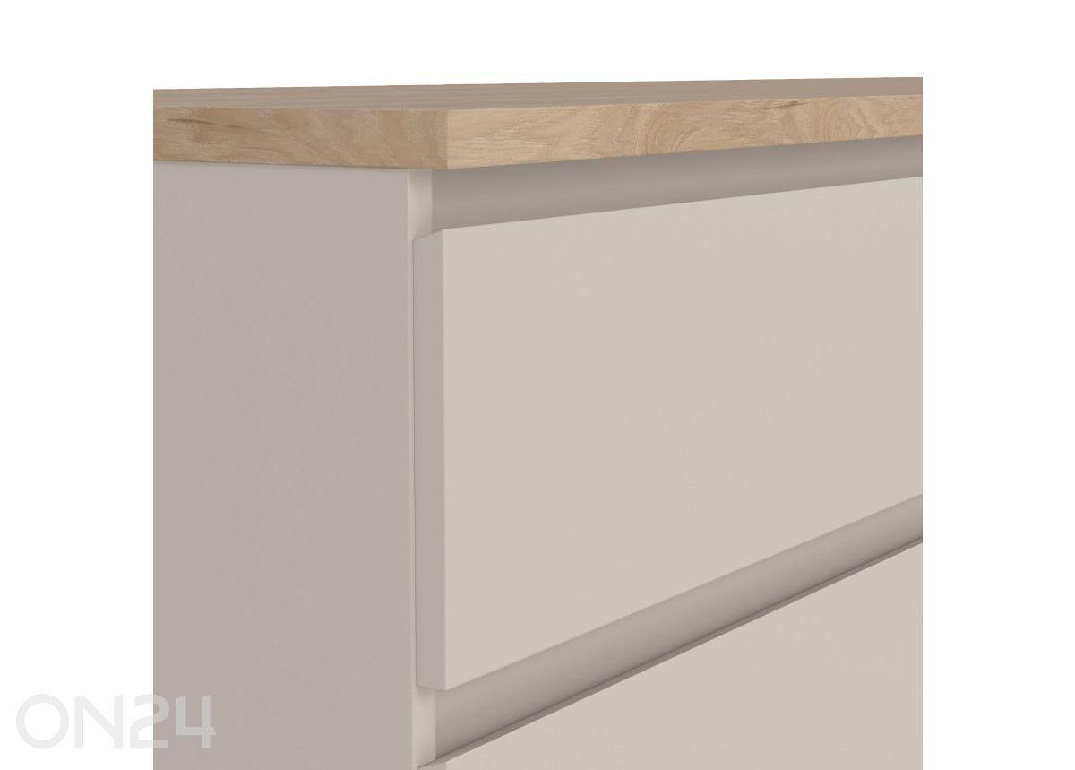 Kummut Naia suurendatud