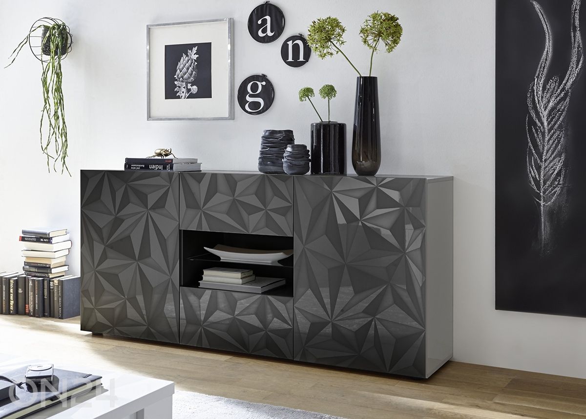 Kummut Prisma suurendatud