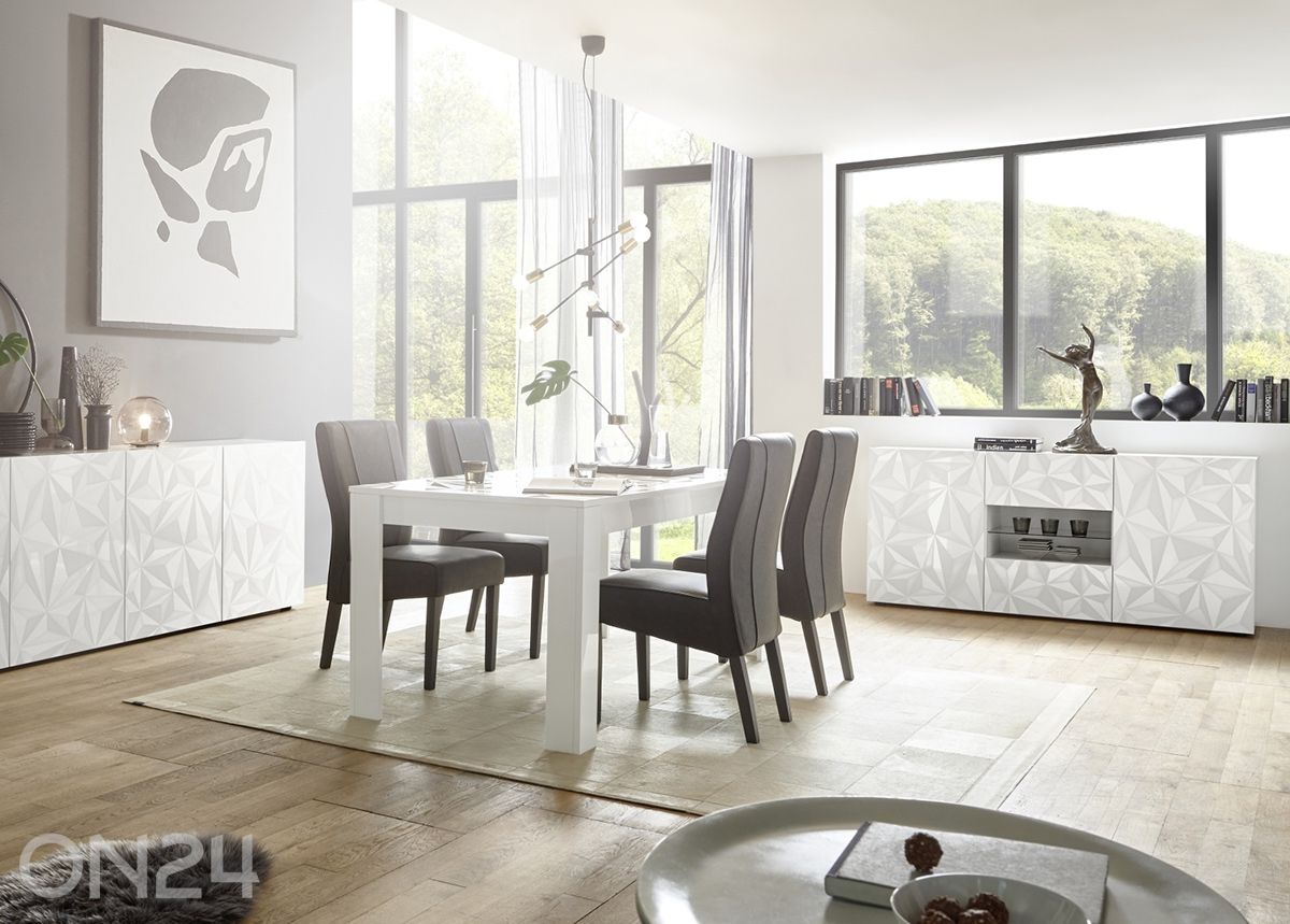 Kummut Prisma suurendatud