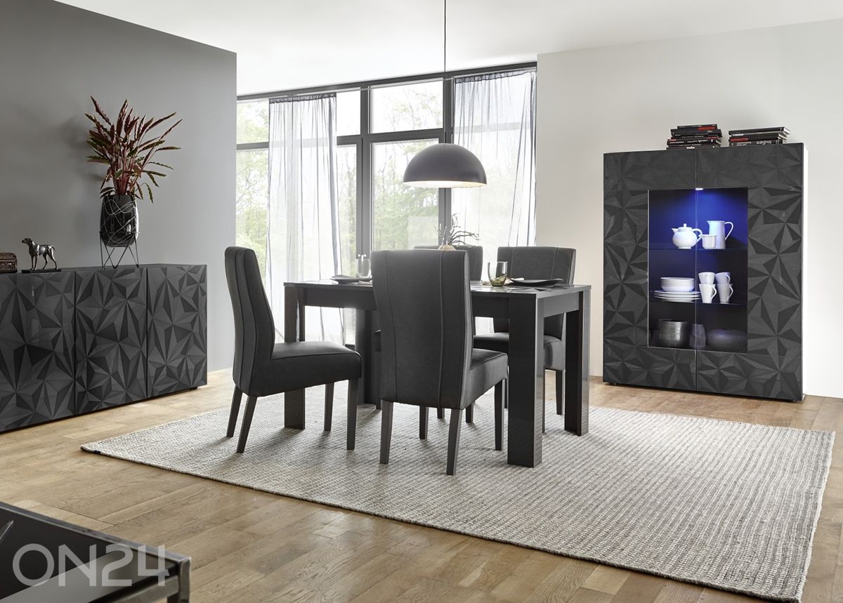 Kummut Prisma suurendatud