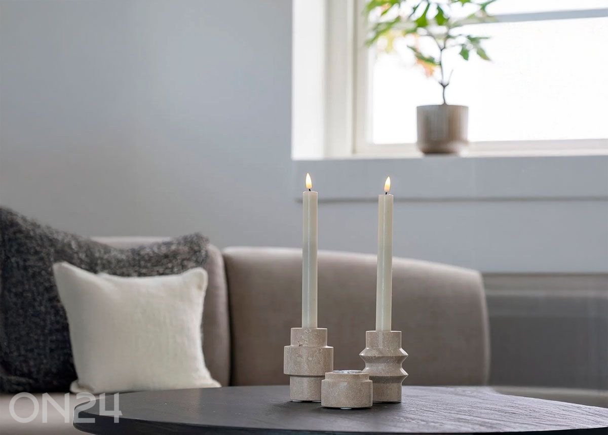 Küünlahoidja suurendatud