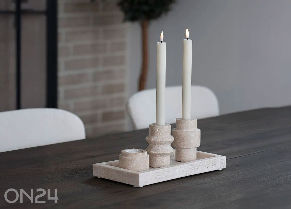 Küünlahoidja suurendatud