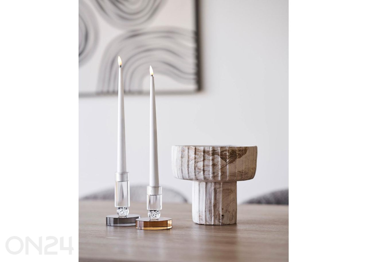 Küünlajalg suurendatud