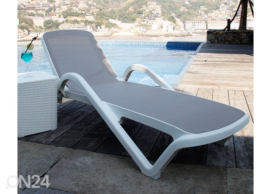 Lamamistool Resort suurendatud