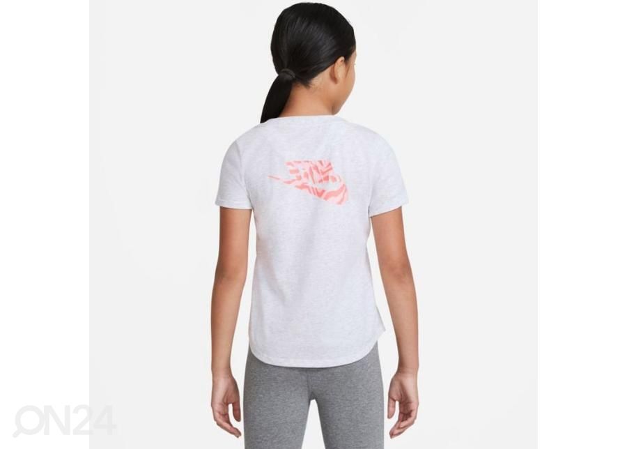 Laste vabaajasärk Nike Sportswear suurendatud