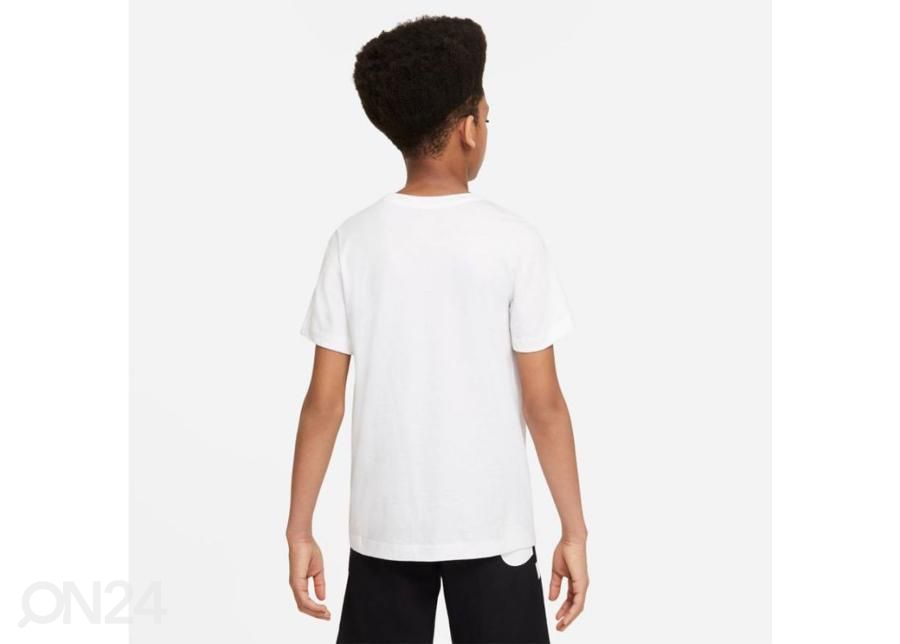 Laste vabaajasärk Nike Sportswear suurendatud