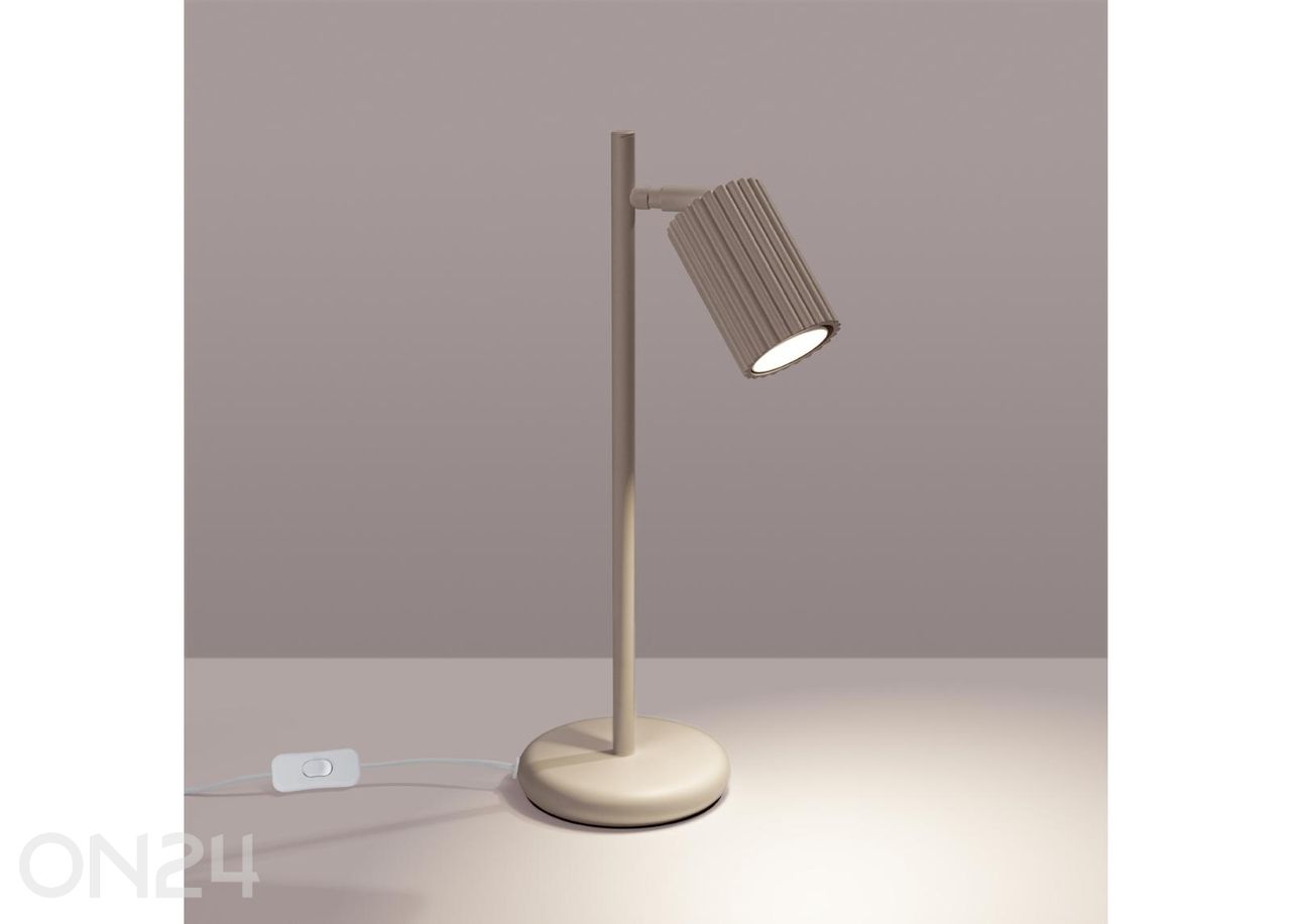 Lauavalgusti Karbon suurendatud