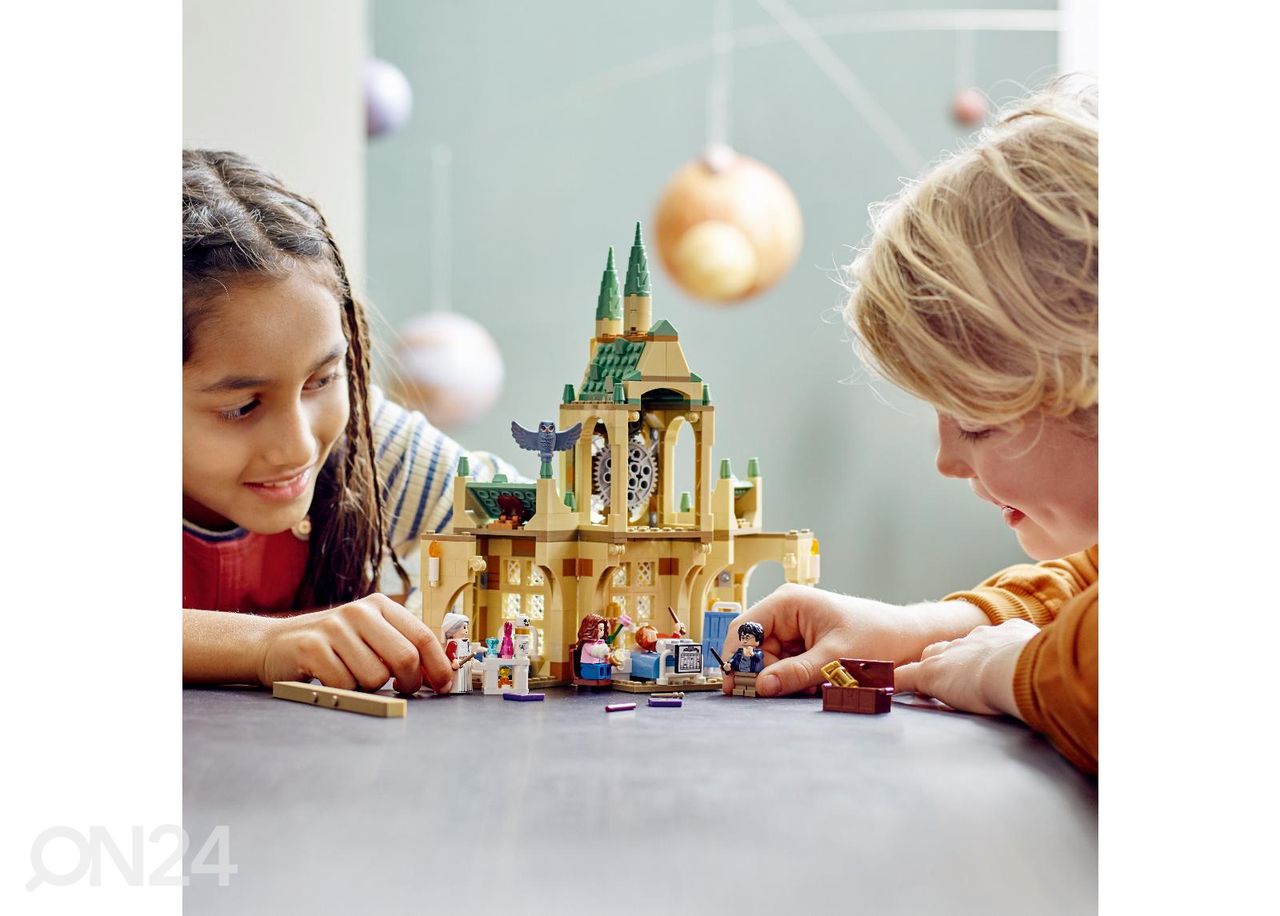 LEGO Harry Potter Sügatüüka haiglatiib suurendatud