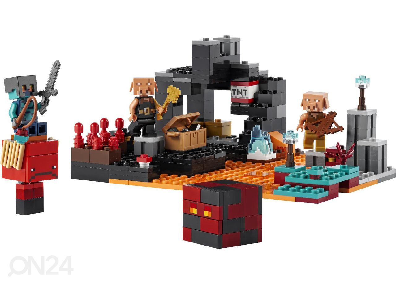 LEGO Minecraft Nether Bastion suurendatud