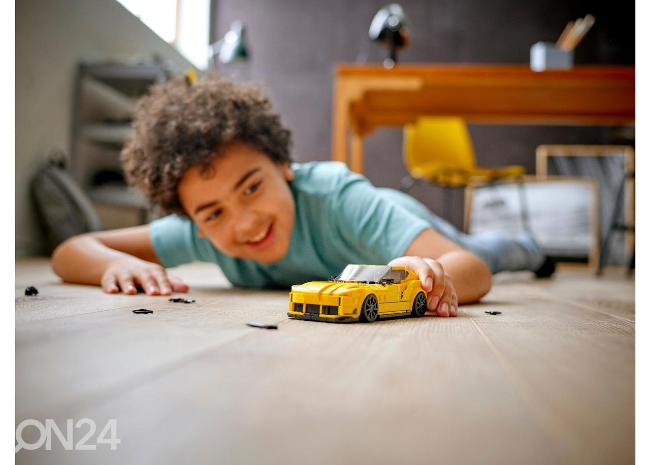 LEGO Speed Champions Toyota GR Supra suurendatud