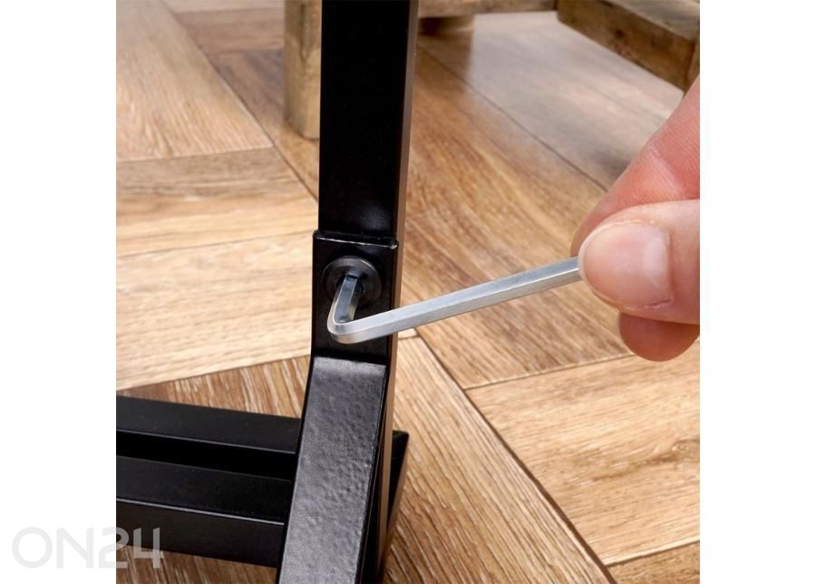 Lillepostament, 4 tasandit, must suurendatud