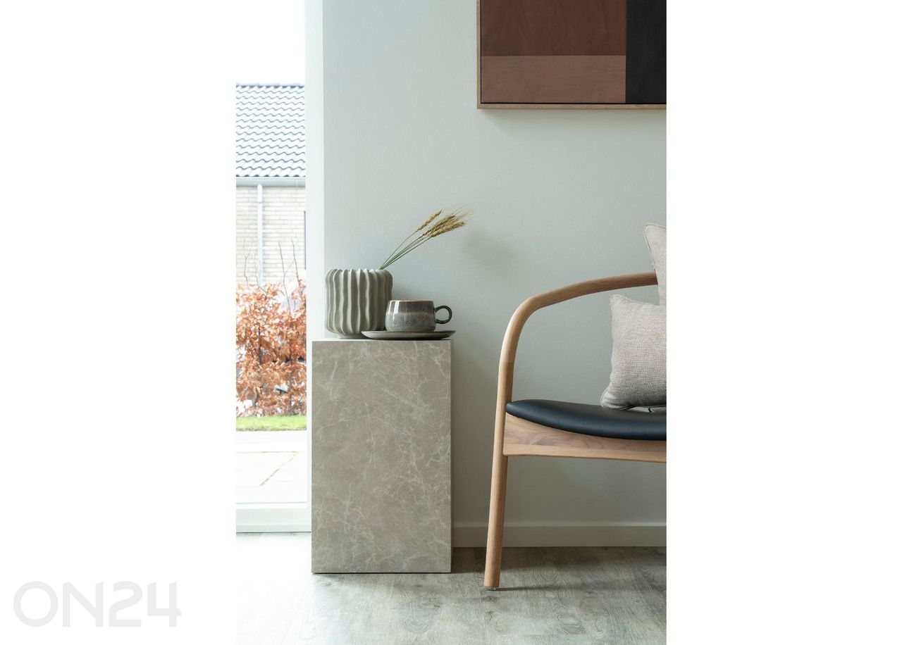 Lillepott suurendatud