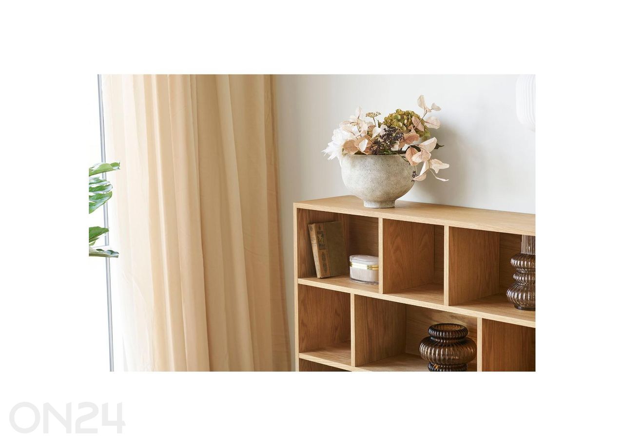 Lillepott suurendatud