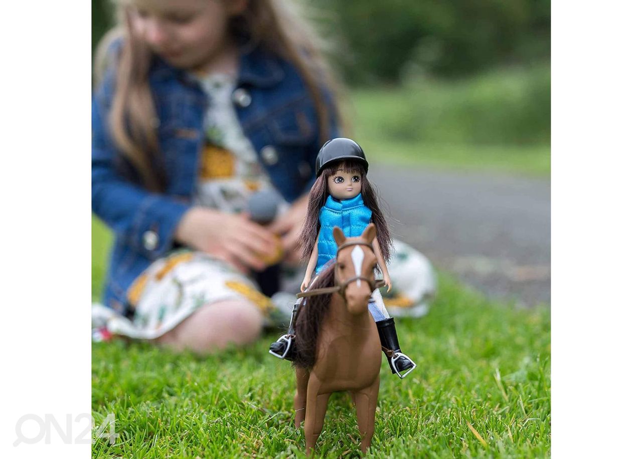 Lottie hobune Sirus suurendatud