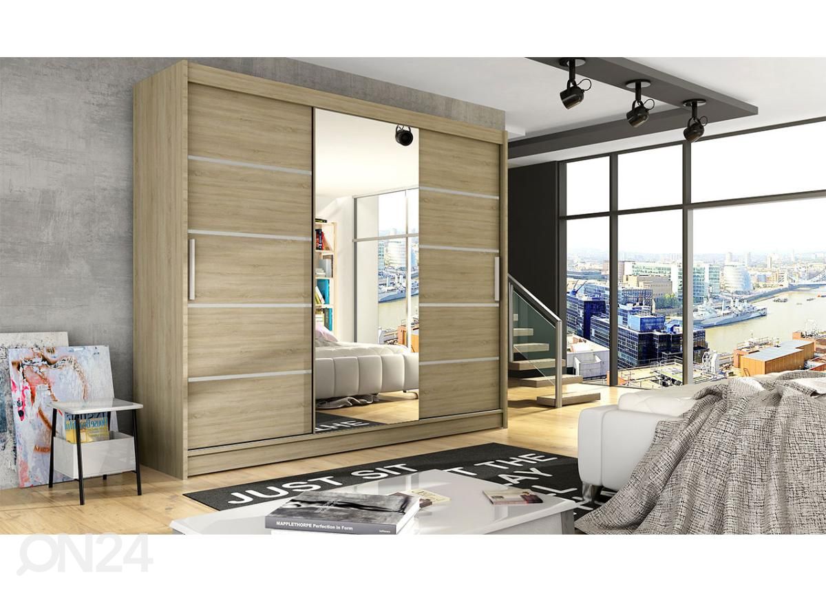 Lükandustega riidekapp suurendatud