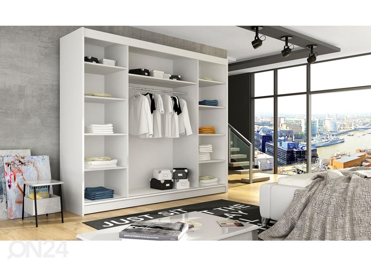 Lükandustega riidekapp suurendatud