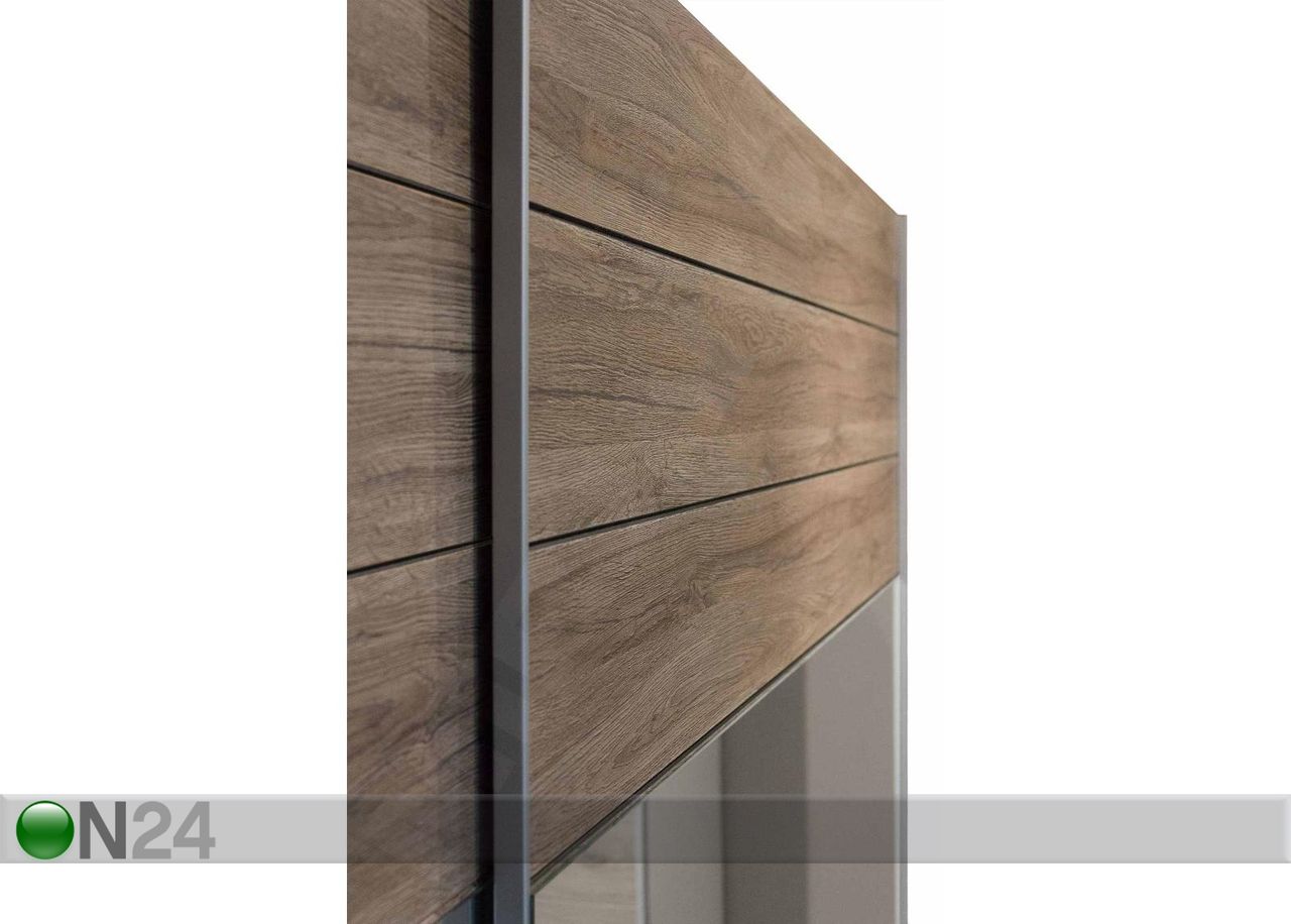 Lükandustega riidekapp suurendatud