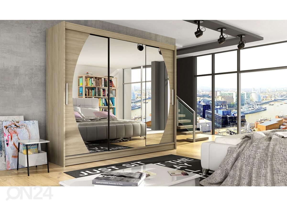 Lükandustega riidekapp suurendatud