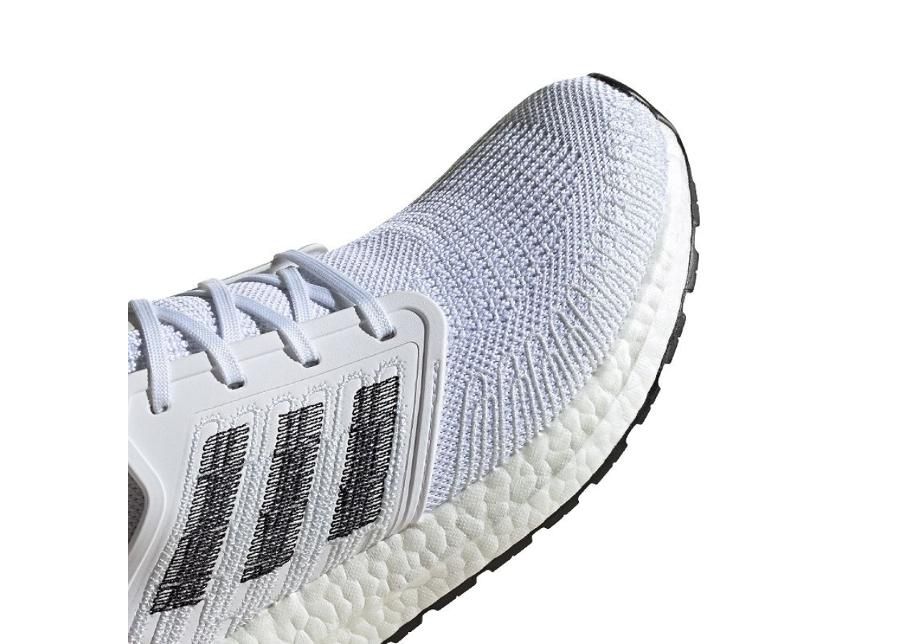 Meeste jooksujalatsid adidas UltraBoost 20 M EG0699 suurendatud
