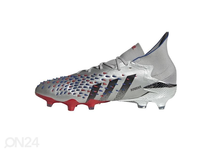 Meeste muru jalgpallijalatsid Adidas Predator Freak.1 FG suurendatud