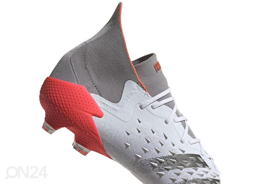 Meeste muru jalgpallijalatsid Adidas Predator Freak.1 FG suurendatud