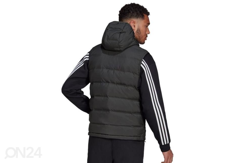 Meeste sulevest Adidas Helionic suurendatud