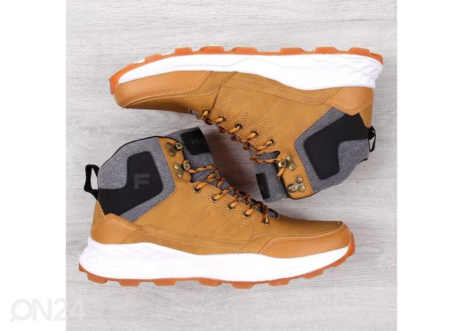 Meeste talvesaapad Filippo suurendatud