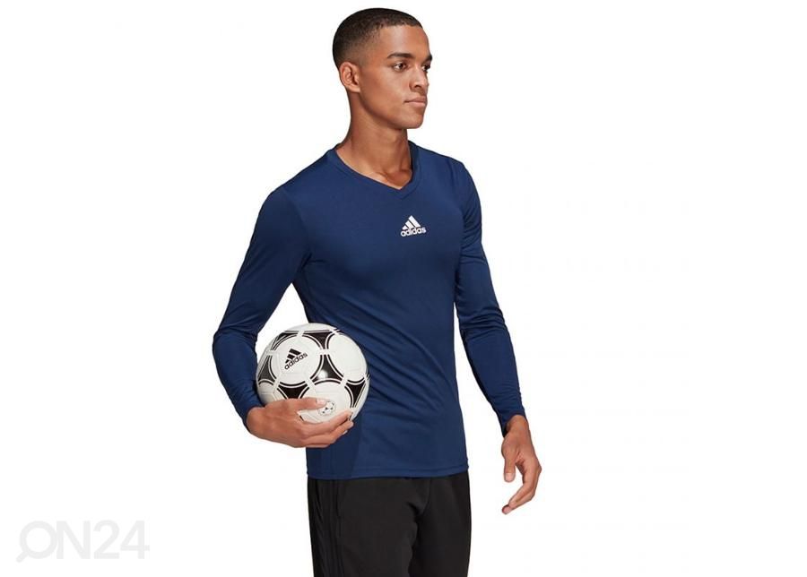 Meeste treeningsärk Adidas Team Base Tee suurendatud