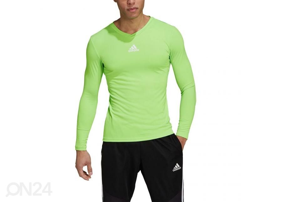 Meeste treeningsärk Adidas Team Base Tee suurendatud